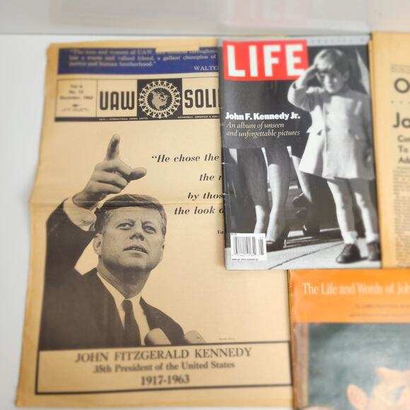 VTG Original JFK Life & Assignation Dallas Newspaper w/ Oswald Linked Lot of 5 - Picture 2 of 16
